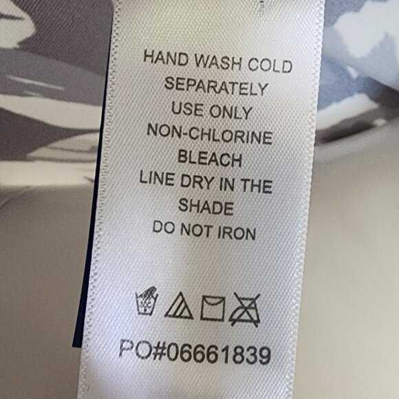 Swimsuits For All Swim Top Shirt Womens Plus Size 30/32 Black Floral Modesty - Picture 7 of 7